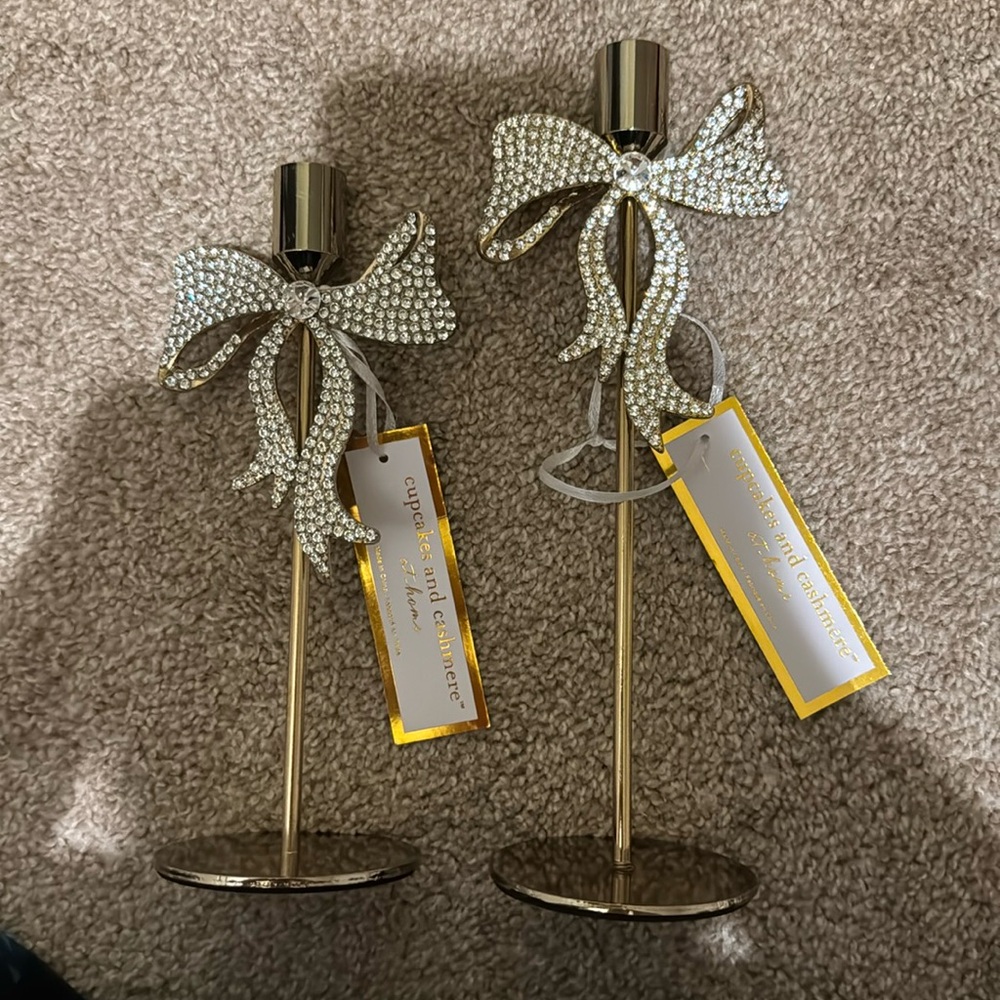 VIRAL BOW CANDLE HOLDERS NWT